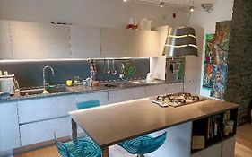 Ampia Stanza Con Bagno Privato In Casa-Museo Dahl